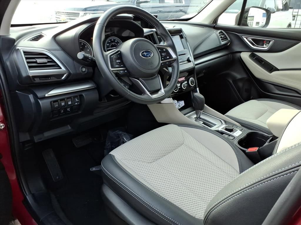 Used 2022 Subaru Forester Premium image 11