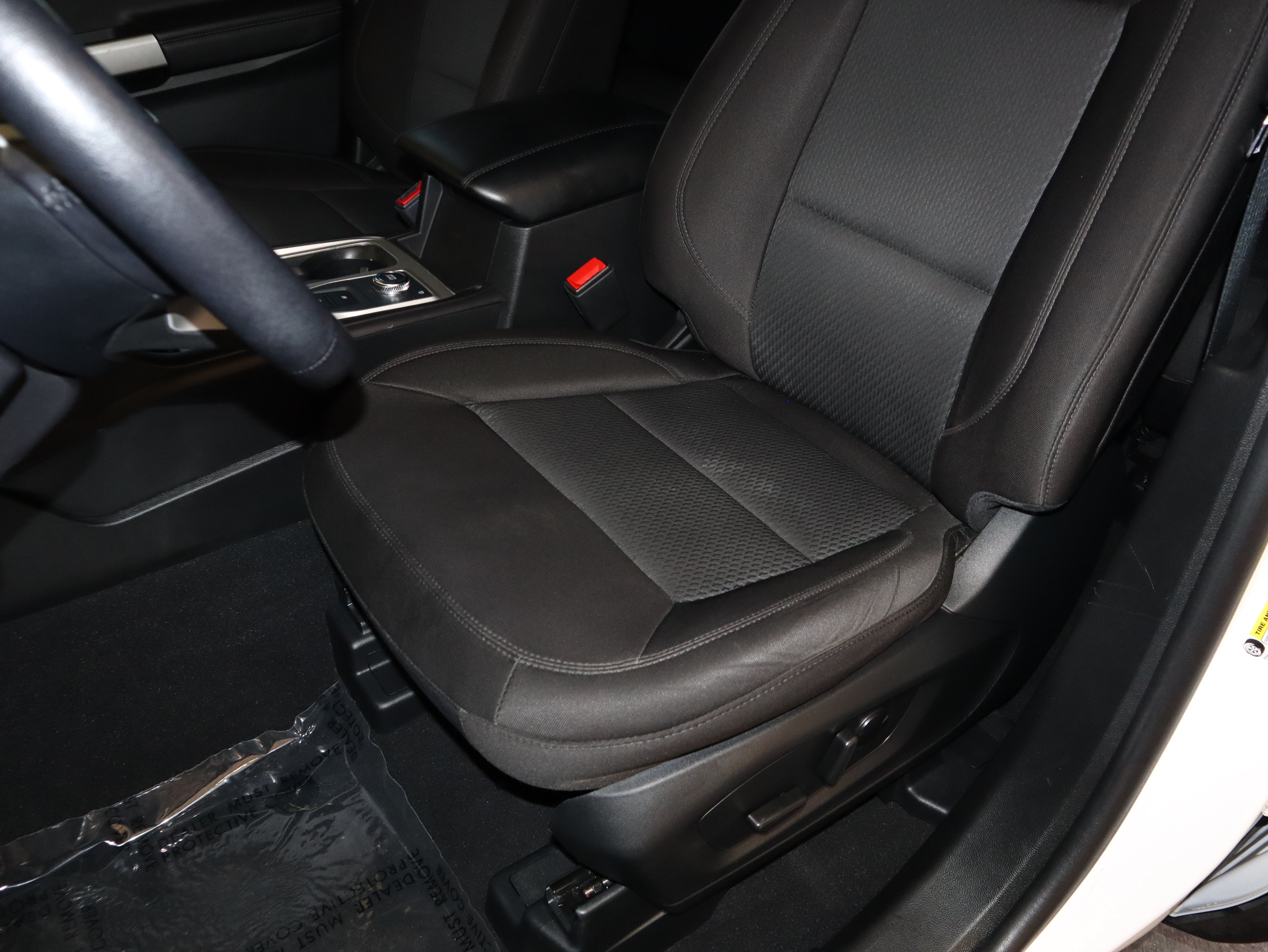 Certified 2023 Ford Explorer XLT AWD/4WD image 33