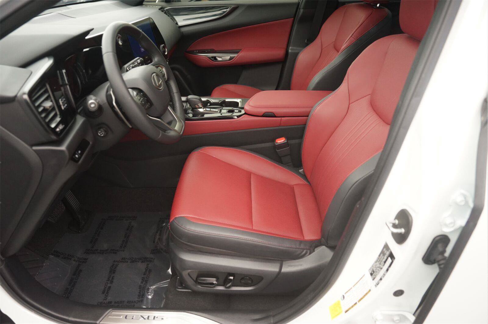 Used 2025 Lexus NX 250 FWD w/ Accessory Package (2T) image 9