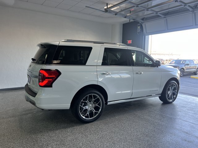 Certified 2023 Ford Expedition Platinum AWD/4WD image 5