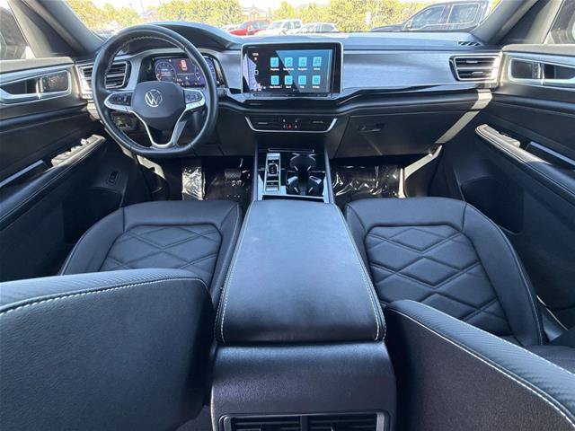 Used 2026 Volkswagen Atlas Cross Sport SE FWD image 14