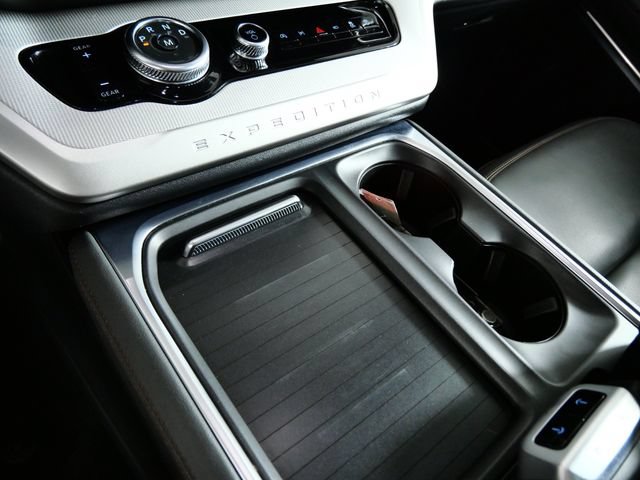 Certified 2025 Ford Expedition Active AWD/4WD image 24