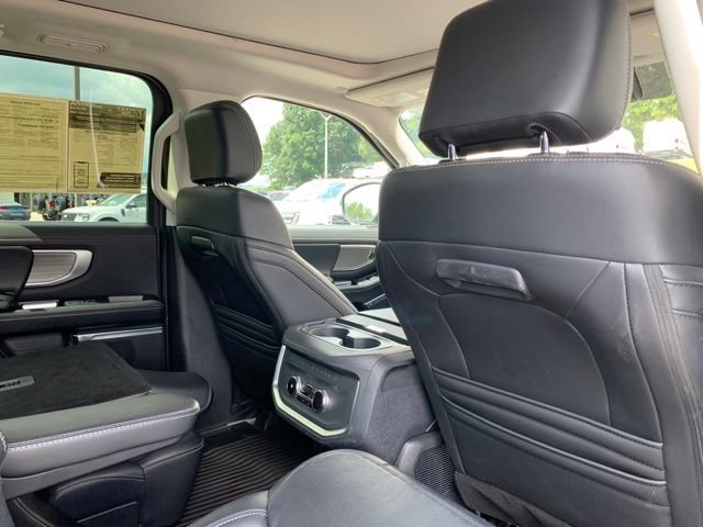 Certified 2025 Ford Expedition Platinum AWD/4WD image 13