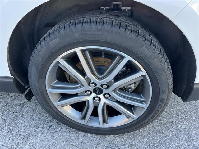 Certified 2023 Ford Edge Titanium w/ Class II Trailer Tow Package image 11