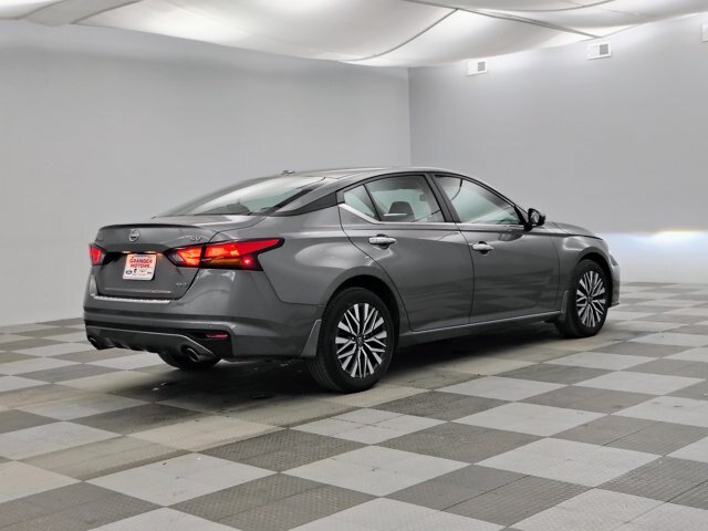 Used 2023 Nissan Altima 2.5 SV w/ SV Premium Package AWD/4WD image 11