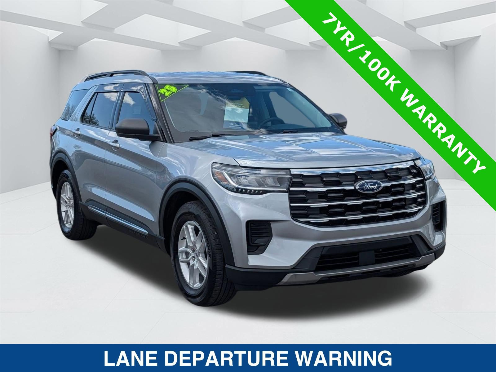 Certified 2025 Ford Explorer Active image 8