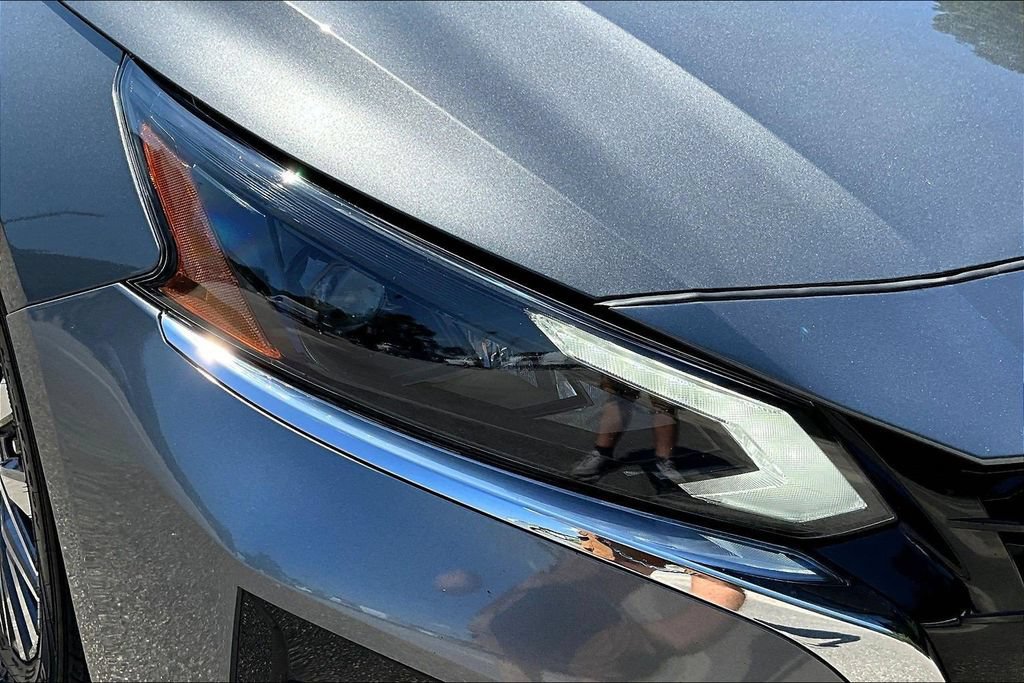 Used 2025 Nissan Altima 2.5 SV FWD image 33