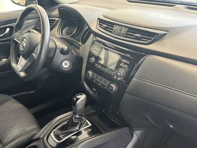 Used 2017 Nissan Rogue S image 27