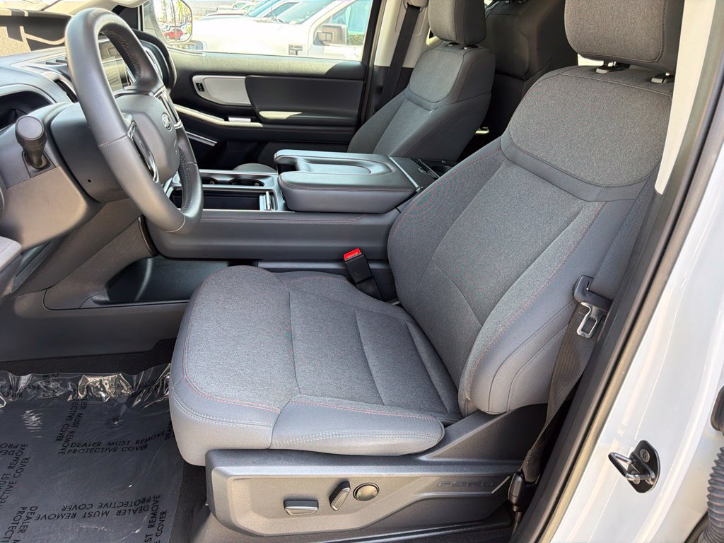 Certified 2025 Ford Expedition Active AWD/4WD image 24