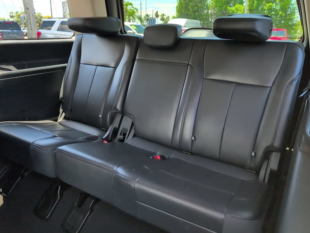 Certified 2024 Ford Expedition XLT RWD image 11