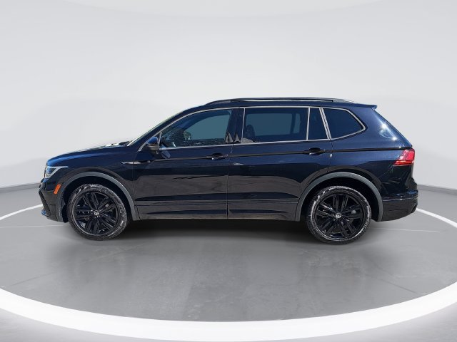 Used 2022 Volkswagen Tiguan SE R-Line FWD image 6
