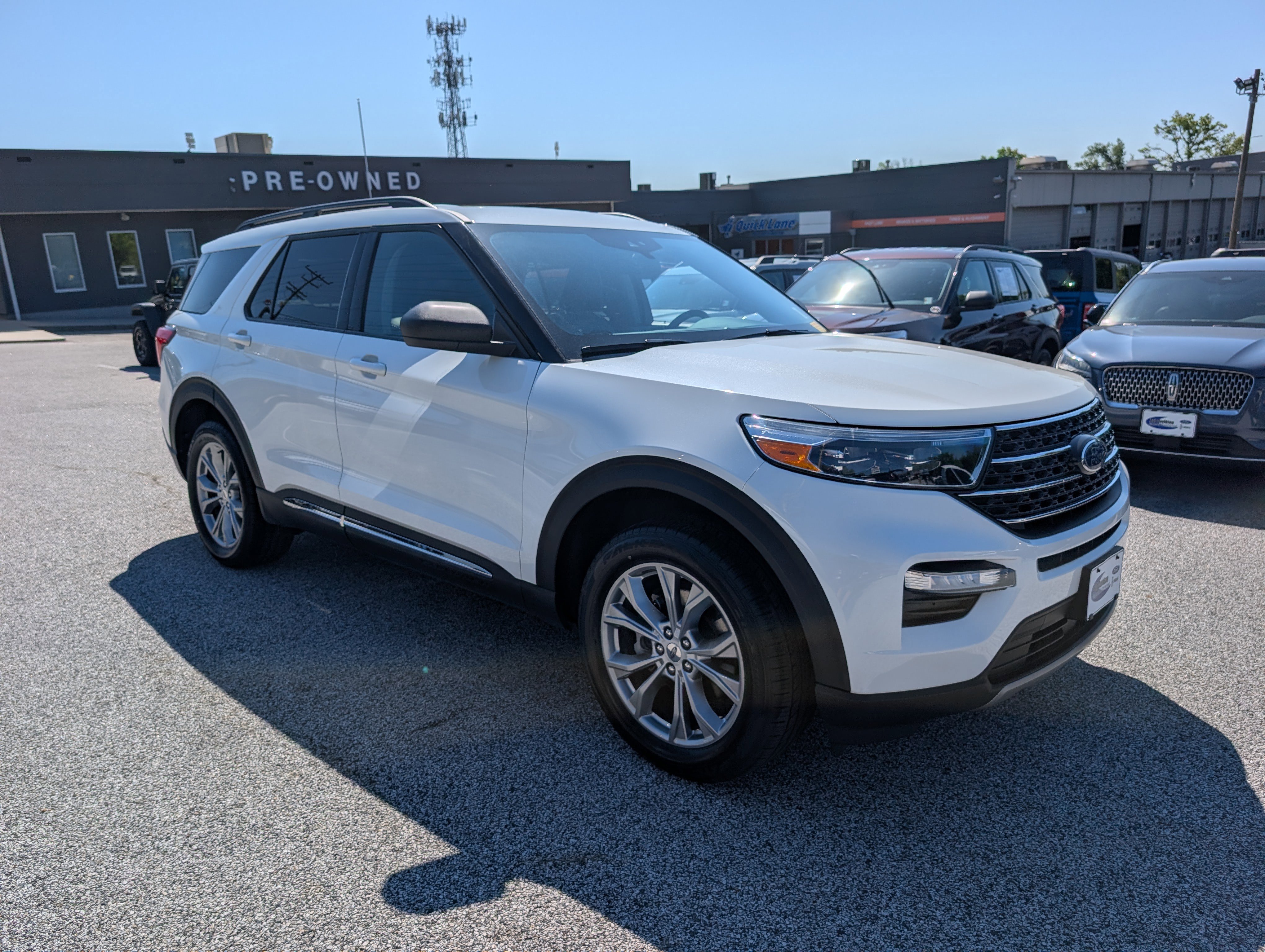 Certified 2023 Ford Explorer XLT w/ Equipment Group 202A AWD/4WD image 9