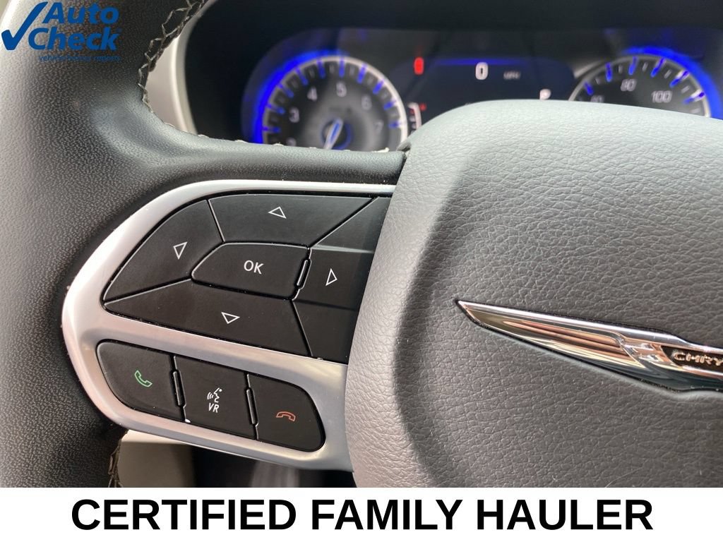 Used 2024 Chrysler Pacifica Touring-L FWD image 31