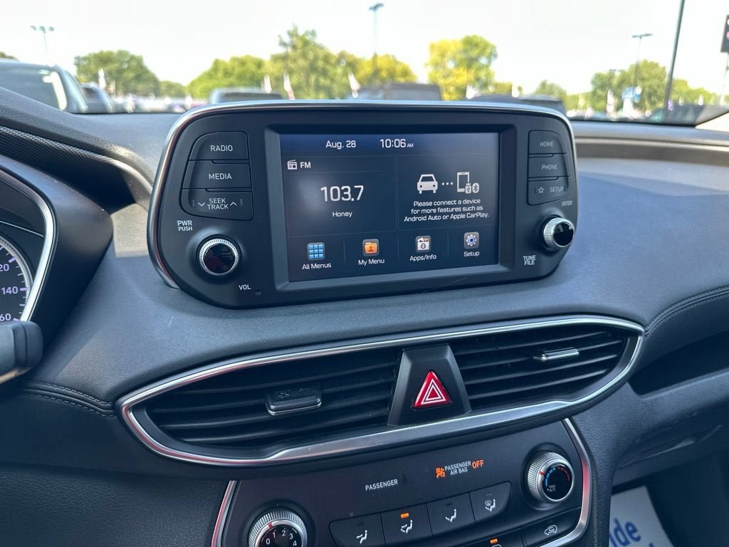 Used 2019 Hyundai Santa Fe SE AWD/4WD image 18