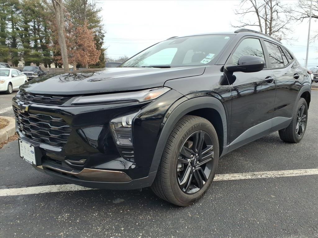 Used 2024 Chevrolet Trax ACTIV w/ Sunroof Package image 5