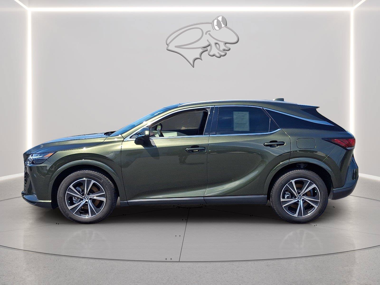 Used 2024 Lexus RX 350 Premium w/ Cold Area Package AWD/4WD image 2