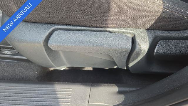 Used 2024 Nissan Rogue S AWD/4WD image 23