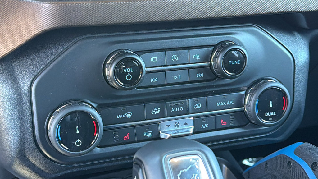 Certified 2022 Ford Bronco Outer Banks AWD/4WD image 14