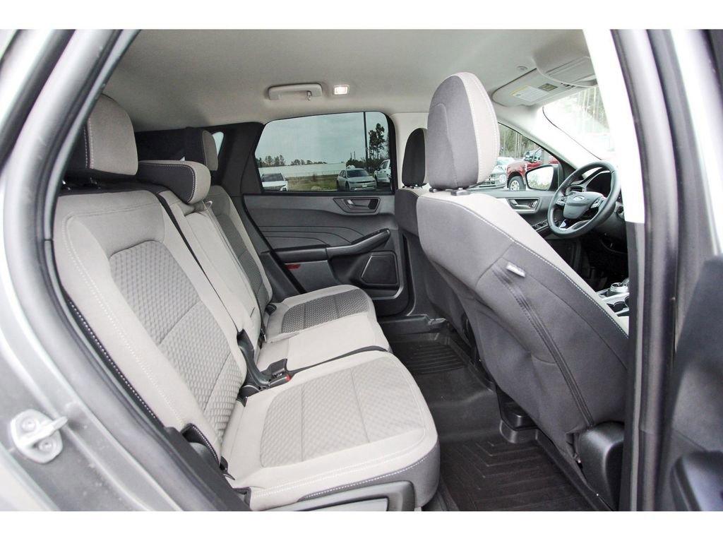 Certified 2022 Ford Escape SE w/ SE Sport Appearance Package image 10