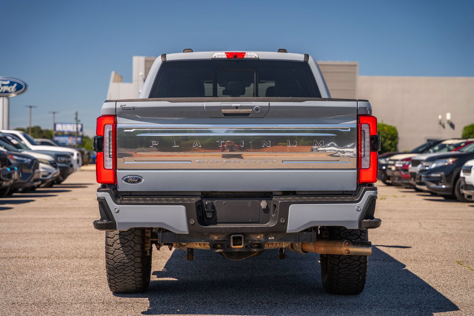 Certified 2024 Ford F250 Platinum w/ FX4 Off-Road Package AWD/4WD image 6