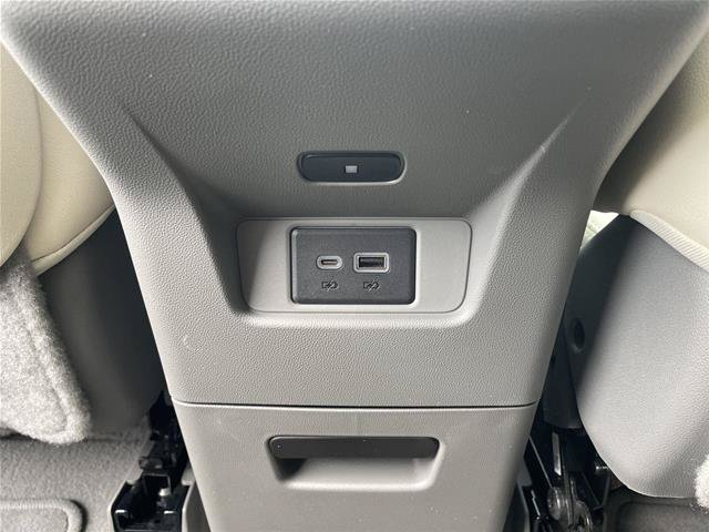 Used 2022 Cadillac XT6 Premium Luxury w/ Technology Package AWD/4WD image 22