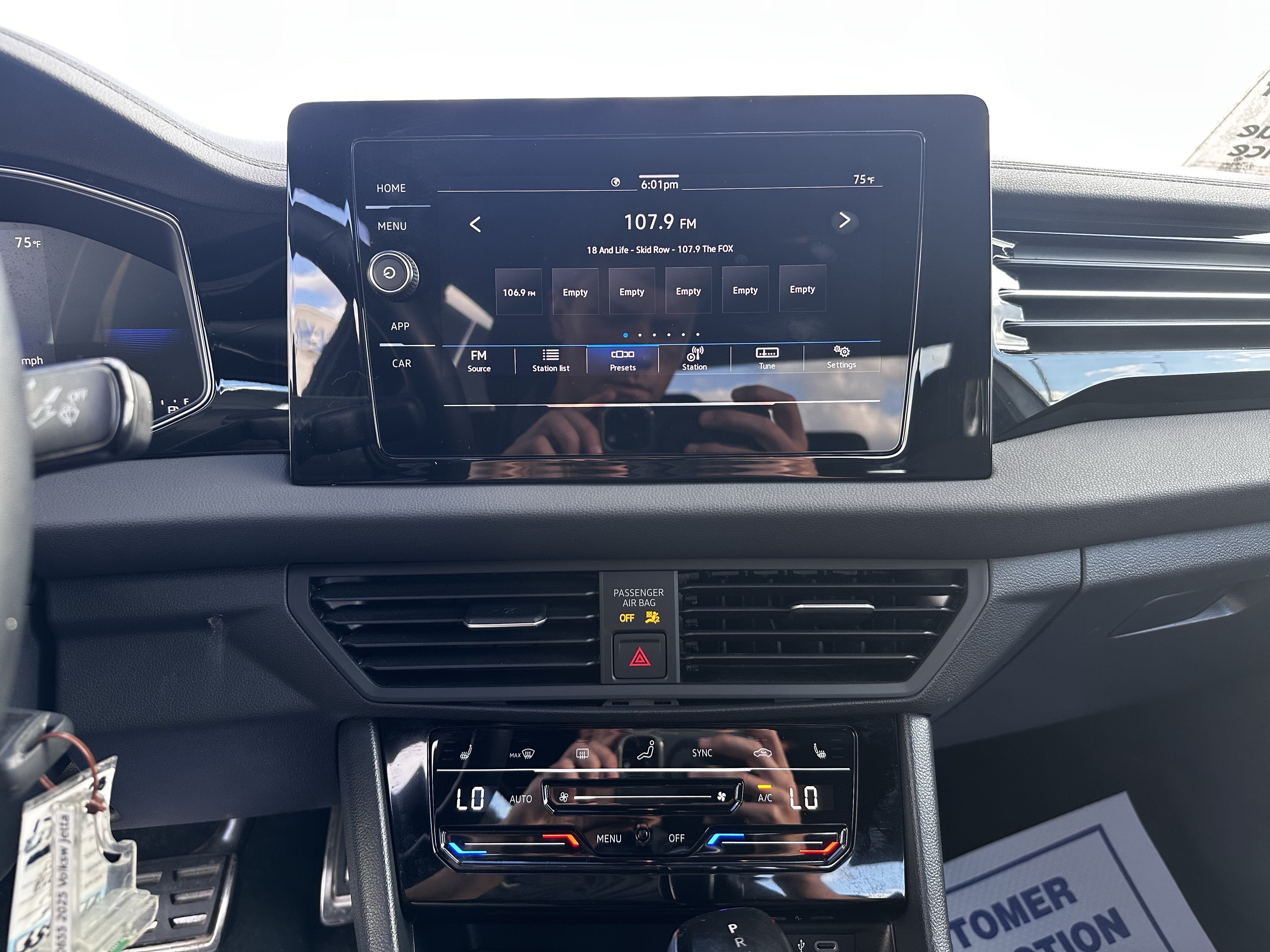 Used 2025 Volkswagen Jetta Sport FWD image 15
