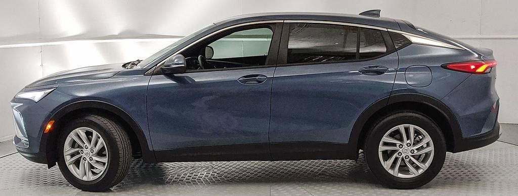 Used 2025 Buick Envista Preferred w/ Convenience I Package FWD image 5