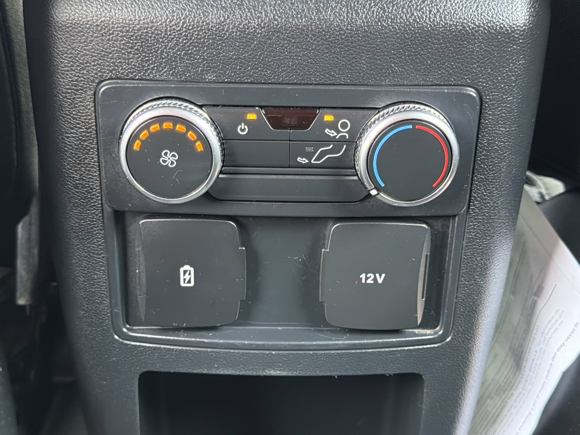 Certified 2021 Ford Explorer XLT RWD image 18