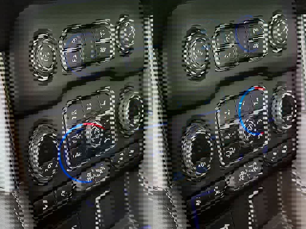 Used 2023 Chevrolet Tahoe Z71 image 21