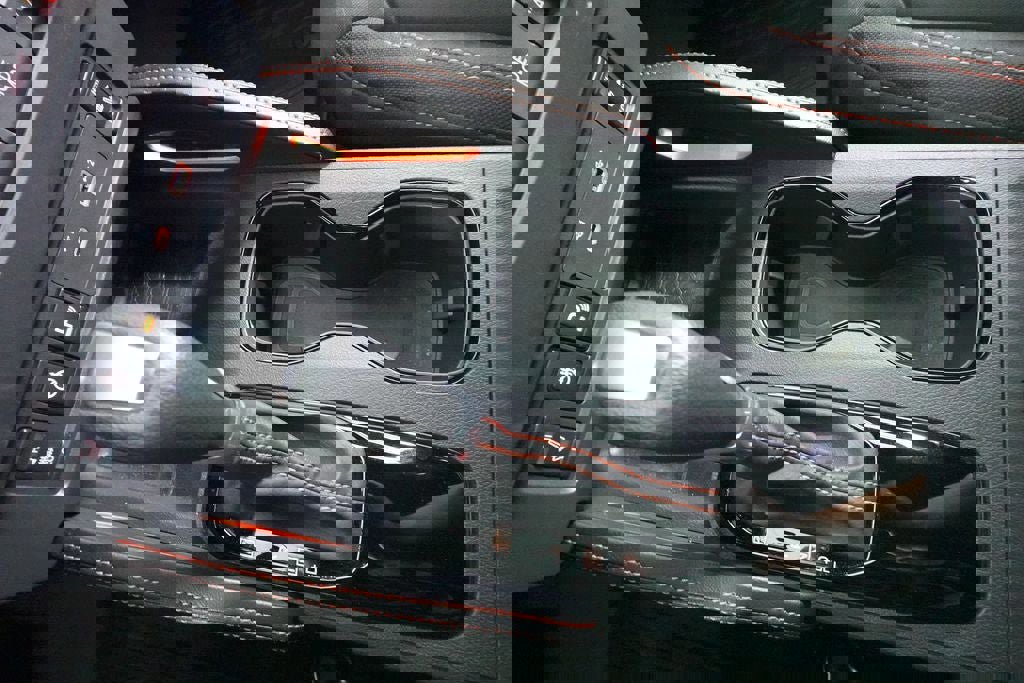 Used 2025 Nissan Frontier PRO-4X w/ Pro Convenience Package AWD/4WD image 17