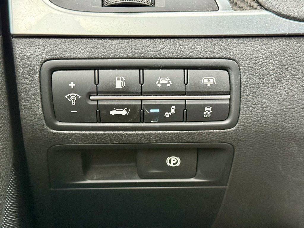 Used 2018 Genesis G80 3.3T Sport image 21