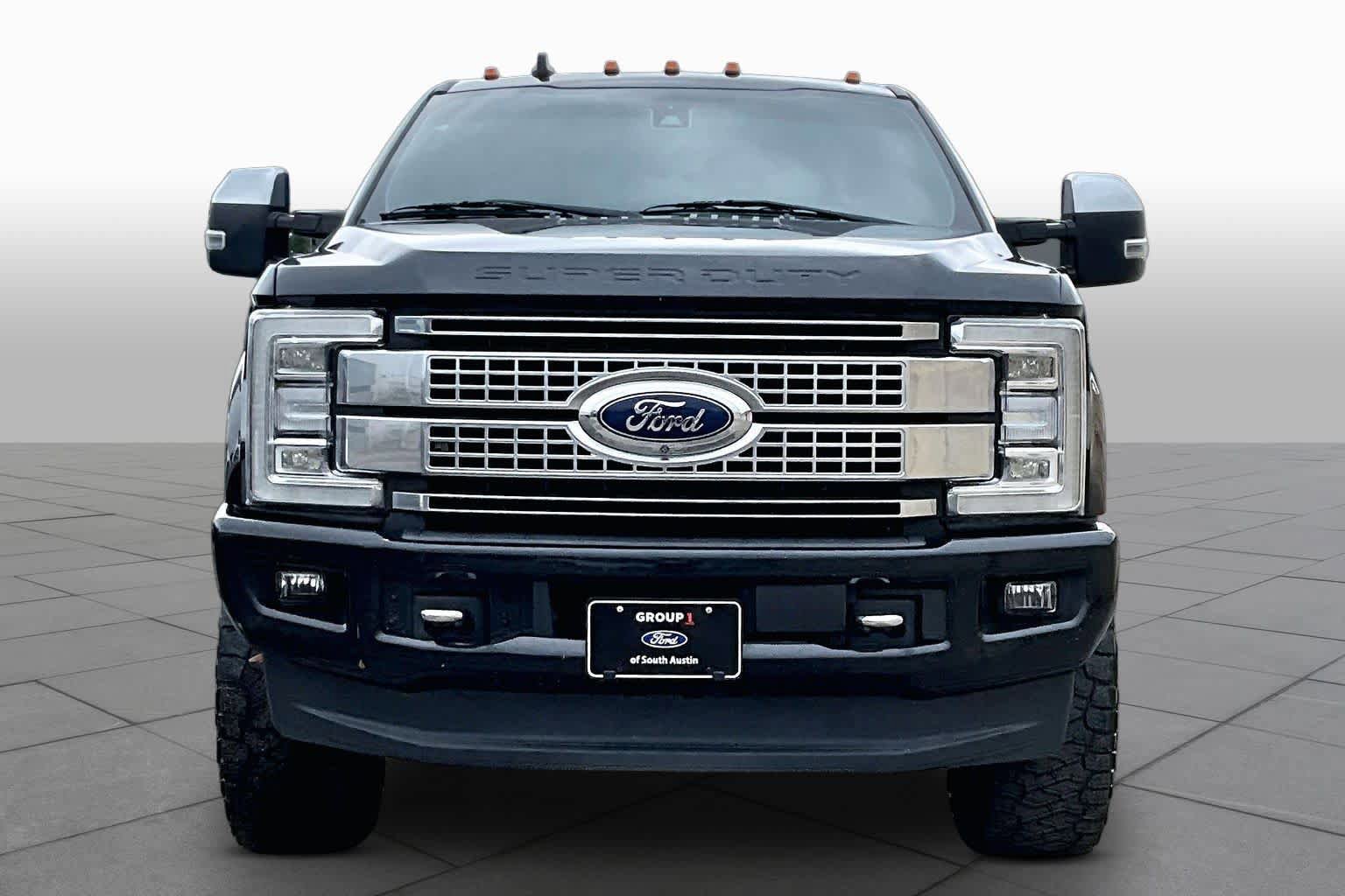 Certified 2019 Ford F350 Platinum w/ Platinum Ultimate Package AWD/4WD image 4