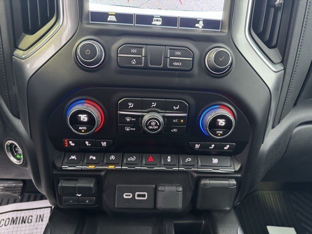 Used 2022 Chevrolet Silverado 1500 LTZ w/ LTZ Premium Package image 23