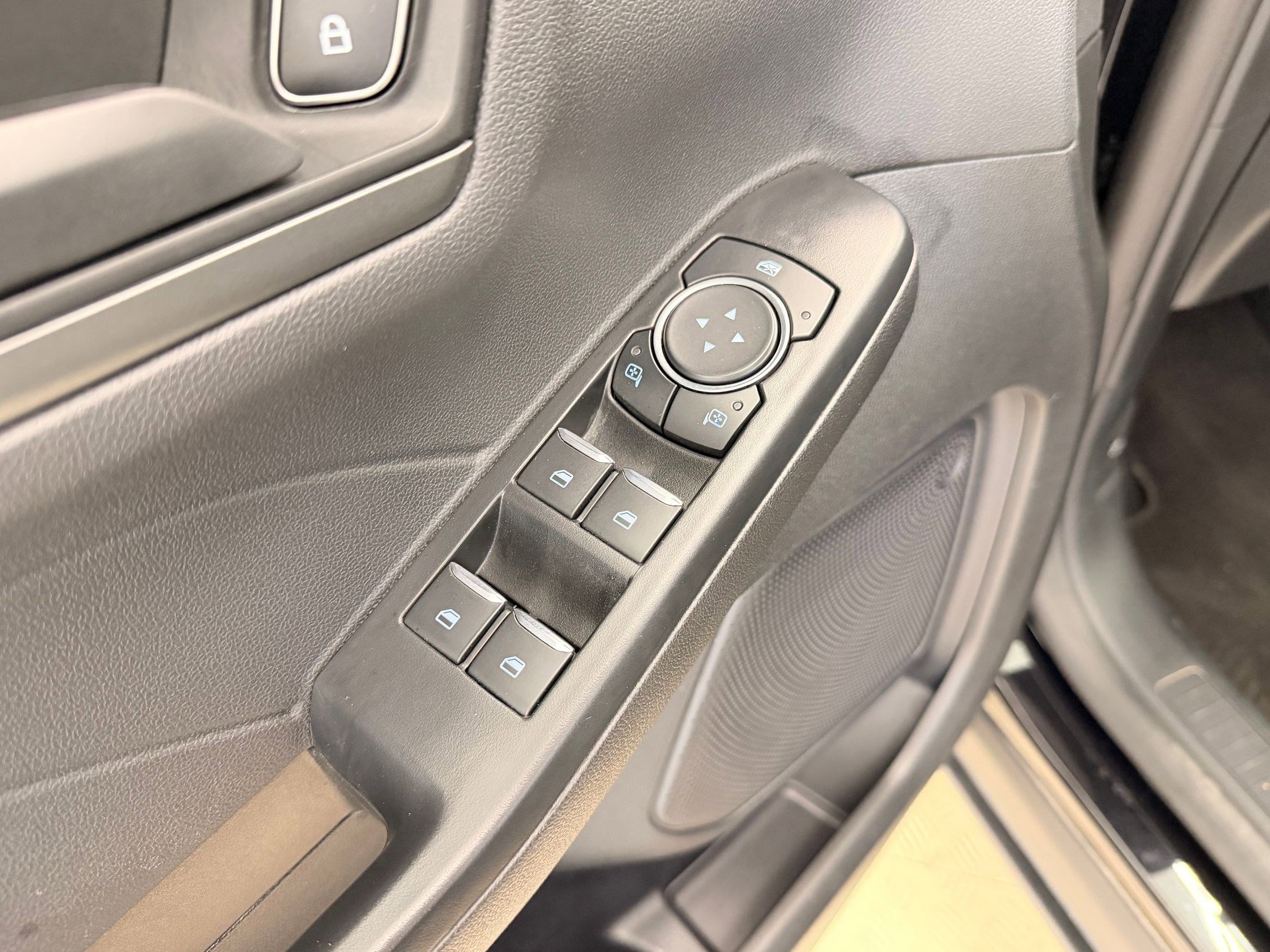 Certified 2025 Ford Escape Active image 14