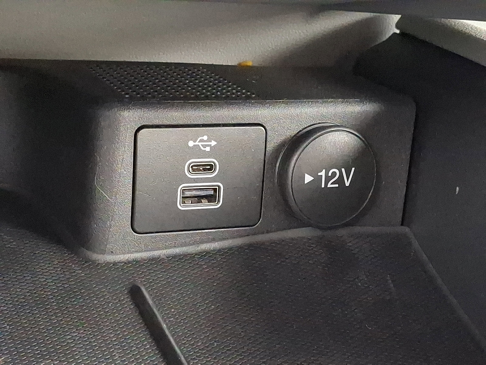 Certified 2024 Ford Escape Active w/ Tech Pack #1 image 28