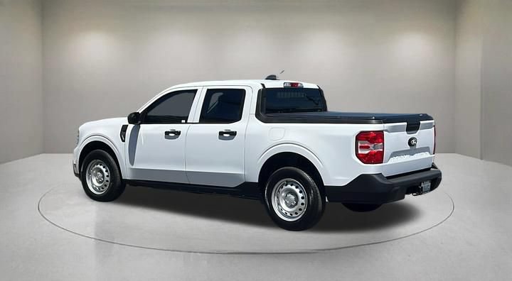 Certified 2025 Ford Maverick XL FWD image 4