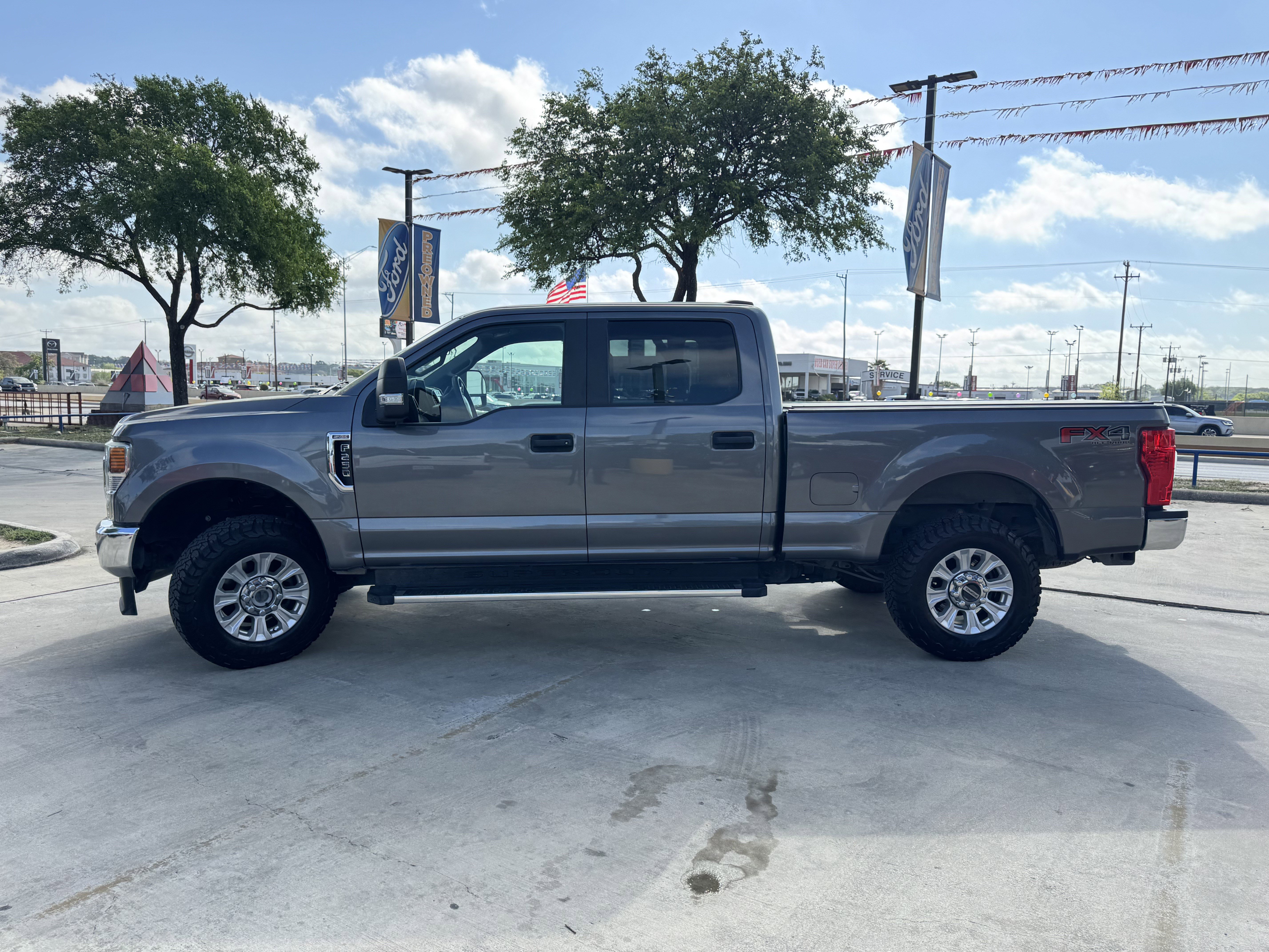 Certified 2022 Ford F250 XL w/ STX Appearance Package image 10