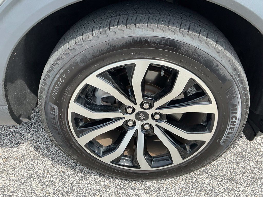Certified 2025 Ford Explorer ST-Line w/ Premium Package RWD image 12
