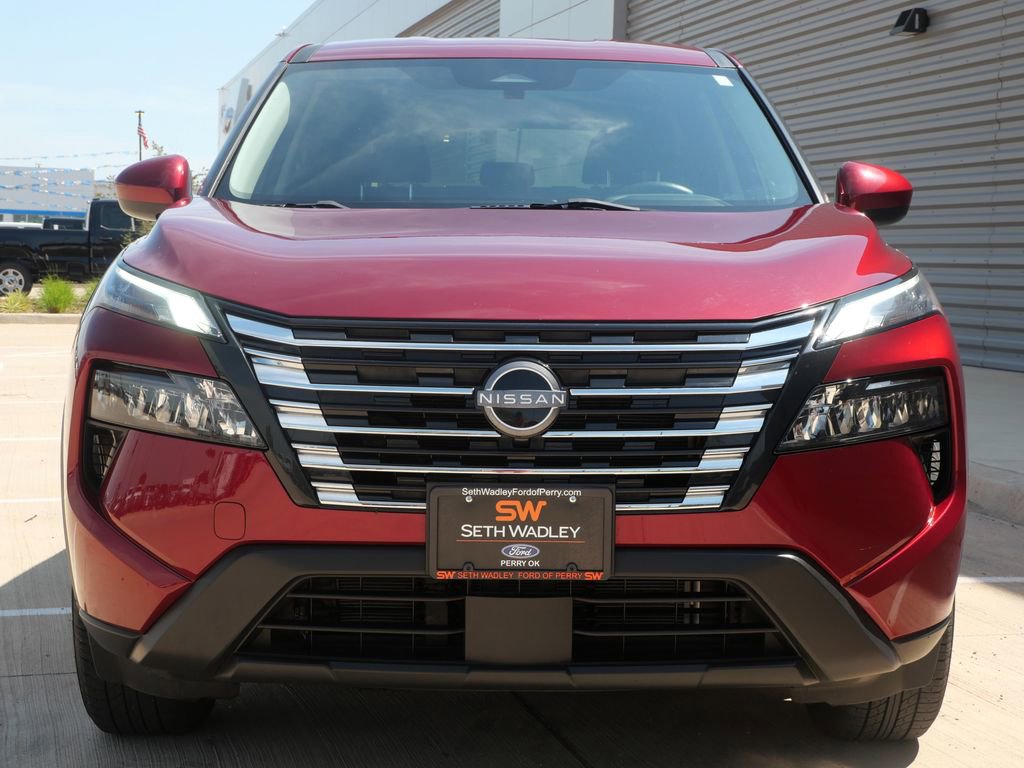Used 2024 Nissan Rogue SV AWD/4WD image 4