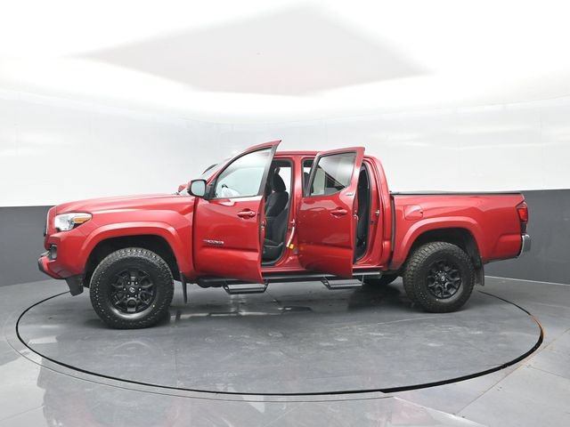 Used 2021 Toyota Tacoma SR5 AWD/4WD image 28
