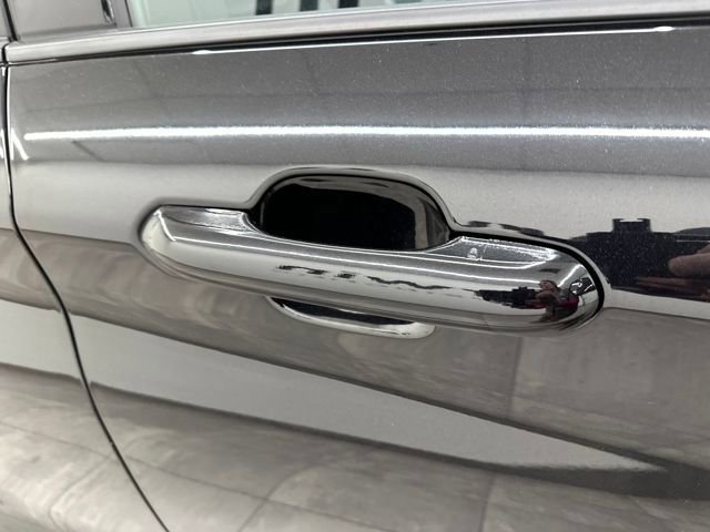 Certified 2025 Ford Explorer ST-Line image 9