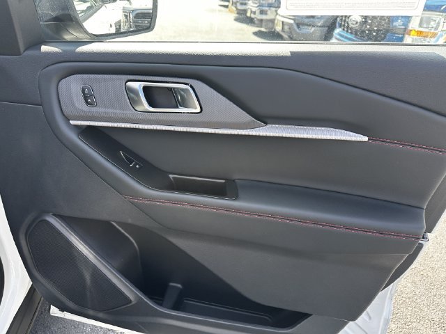 Certified 2025 Ford Explorer ST AWD/4WD image 36