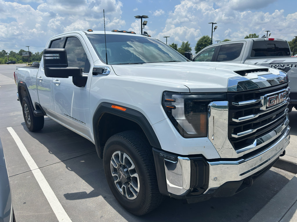 Used 2025 GMC Sierra 2500 SLE w/ SLE Value Package; AWD/4WD image 2