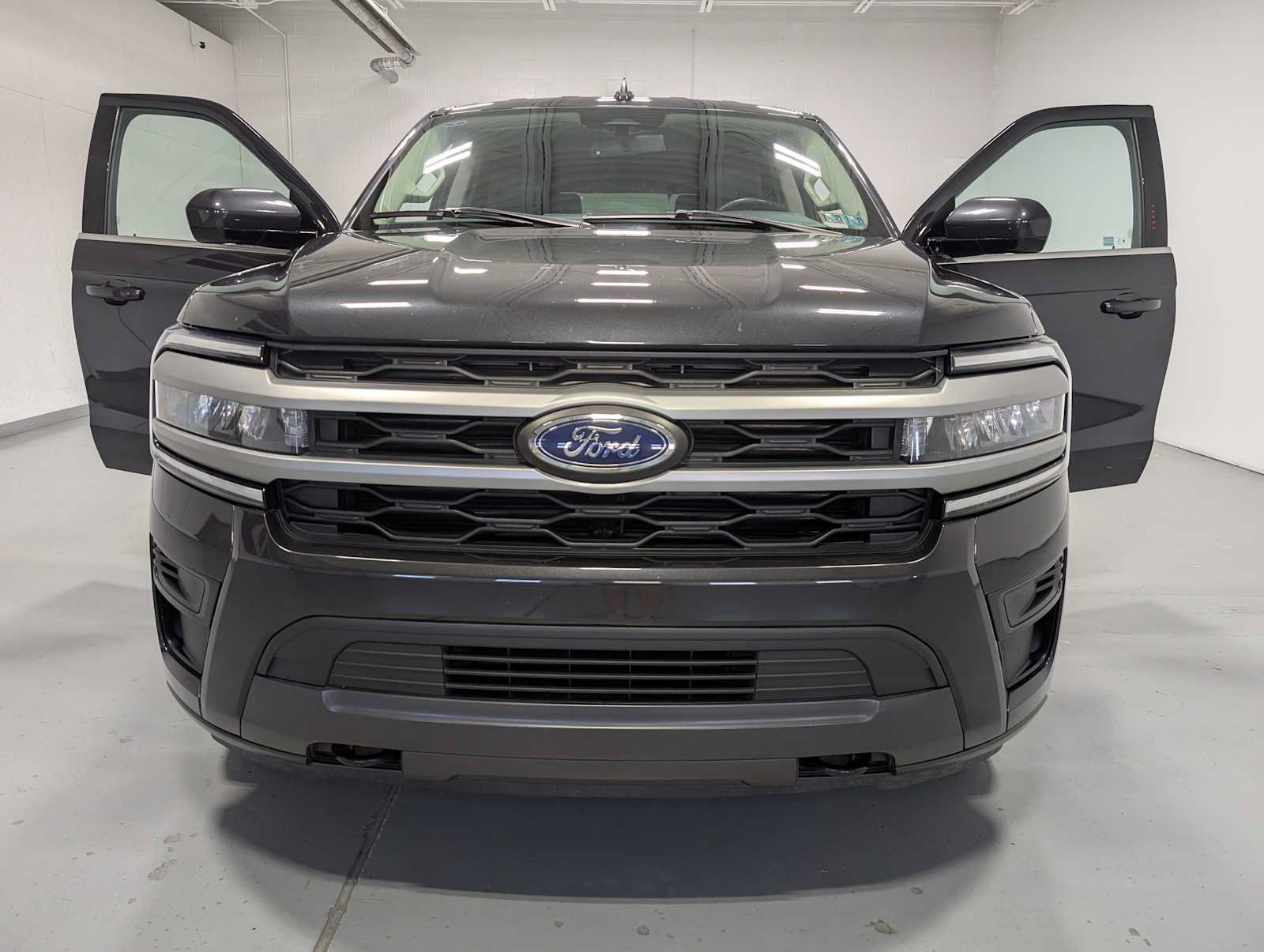 Certified 2023 Ford Expedition XLT AWD/4WD image 16