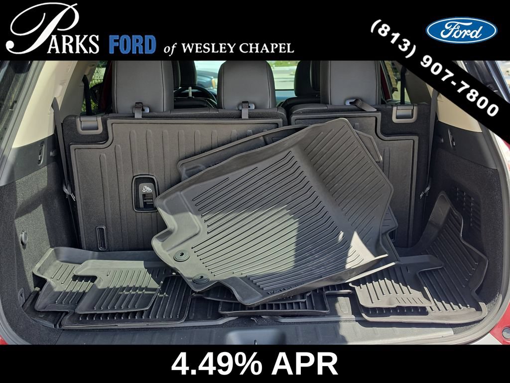 Used 2025 Nissan Pathfinder Platinum FWD image 9