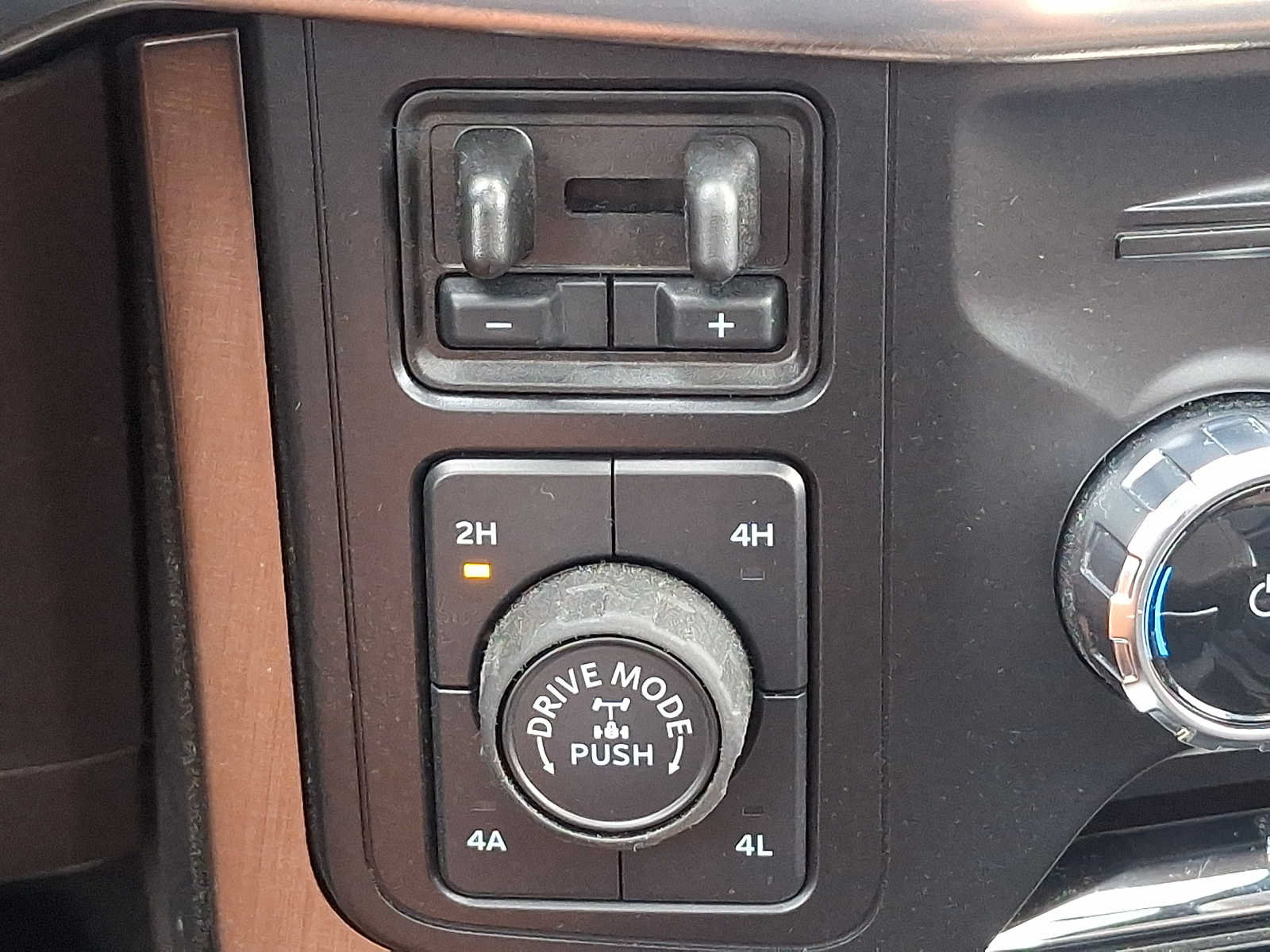 Certified 2024 Ford F150 King Ranch w/ FX4 Off-Road Package AWD/4WD image 24
