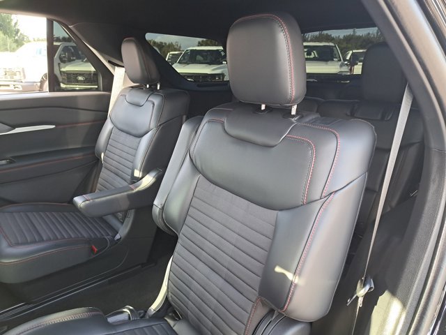 Certified 2025 Ford Explorer ST-Line image 12