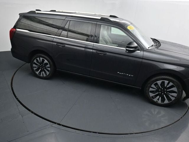 Certified 2025 Ford Expedition Max Platinum w/ Driver's Package AWD/4WD image 31