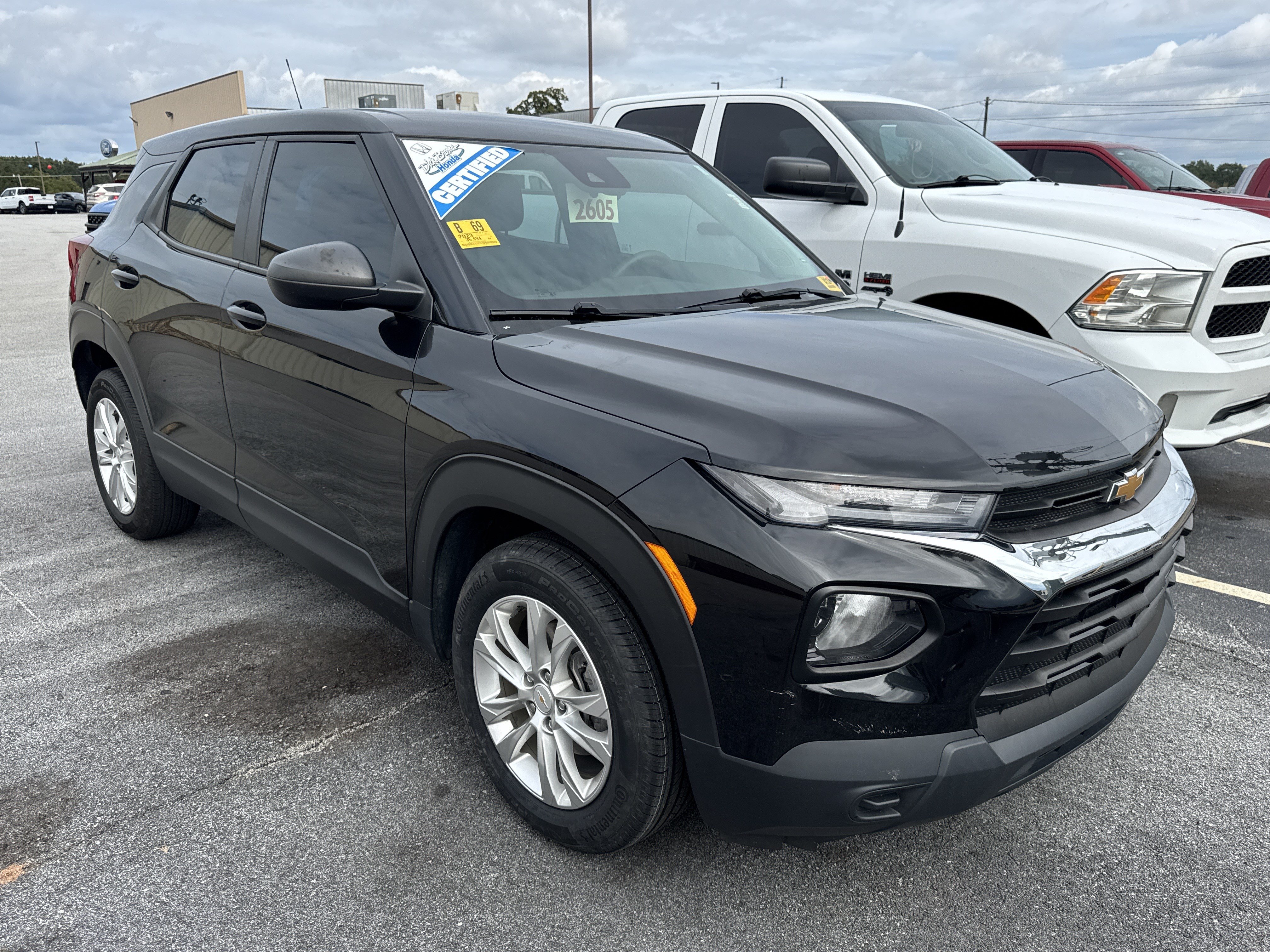 Used 2023 Chevrolet TrailBlazer LS FWD image 4