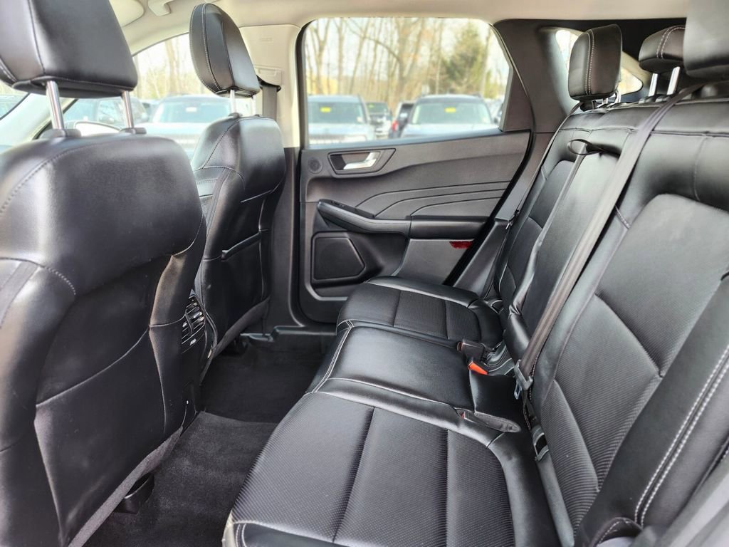 Certified 2022 Ford Escape SEL w/ Technology Package image 16